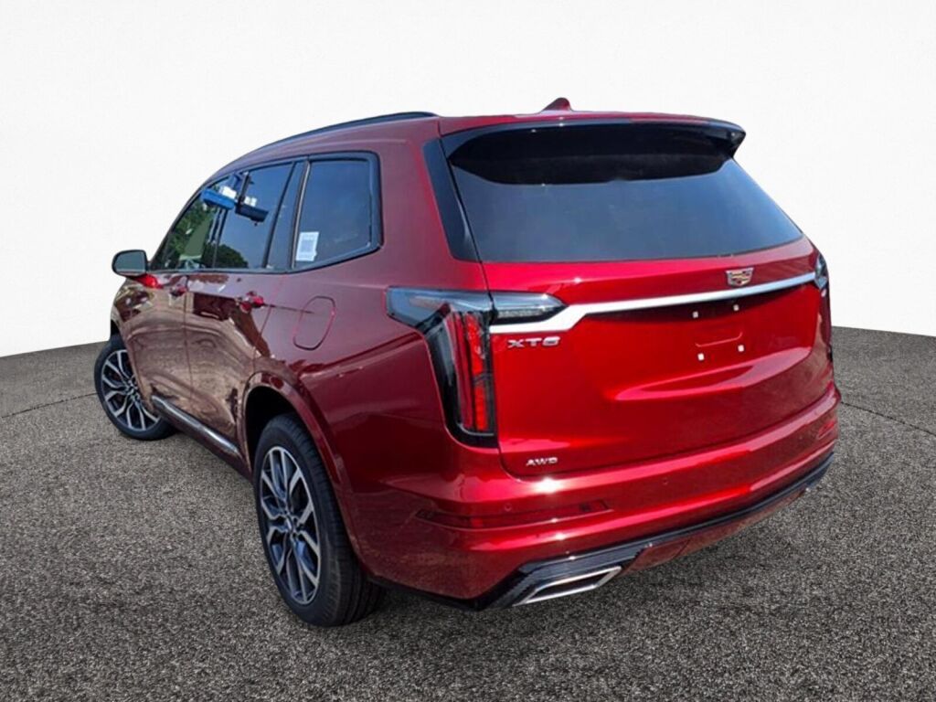 2025 Cadillac XT6 Sport photo 4