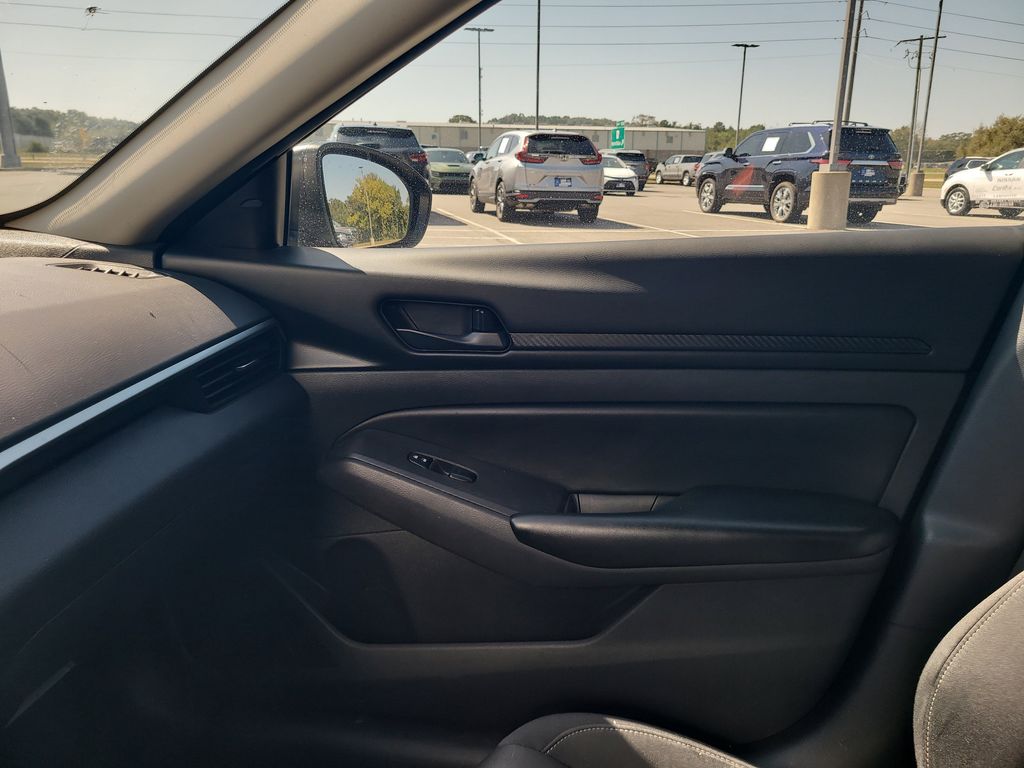 2024 Nissan Altima 2.5 S photo 25