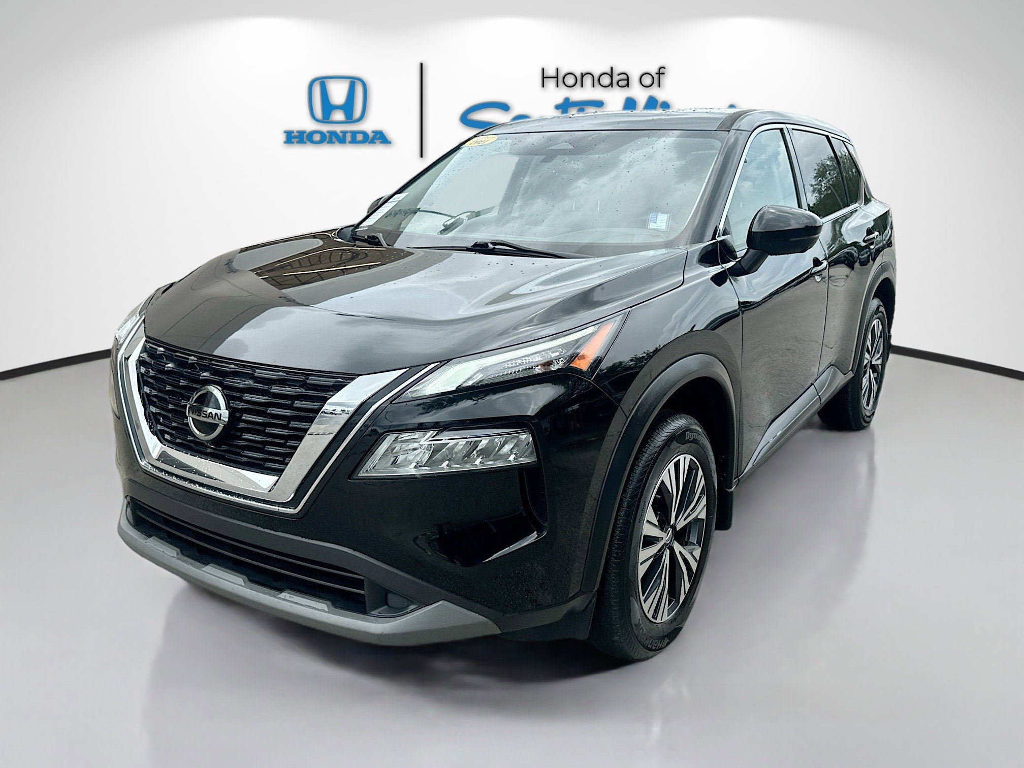 2021 Nissan Rogue SV photo 3