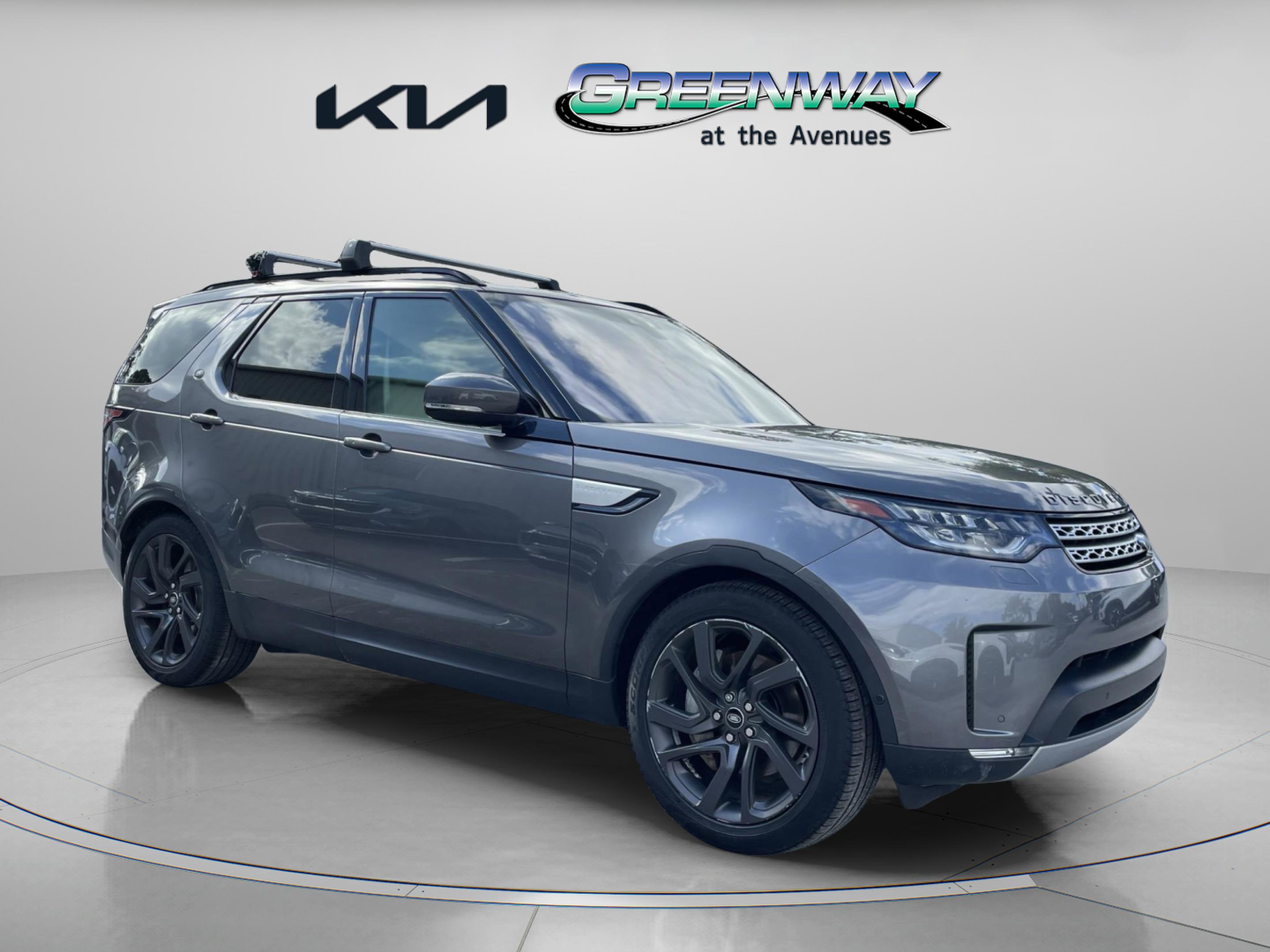 2019 Land Rover Discovery HSE's photo