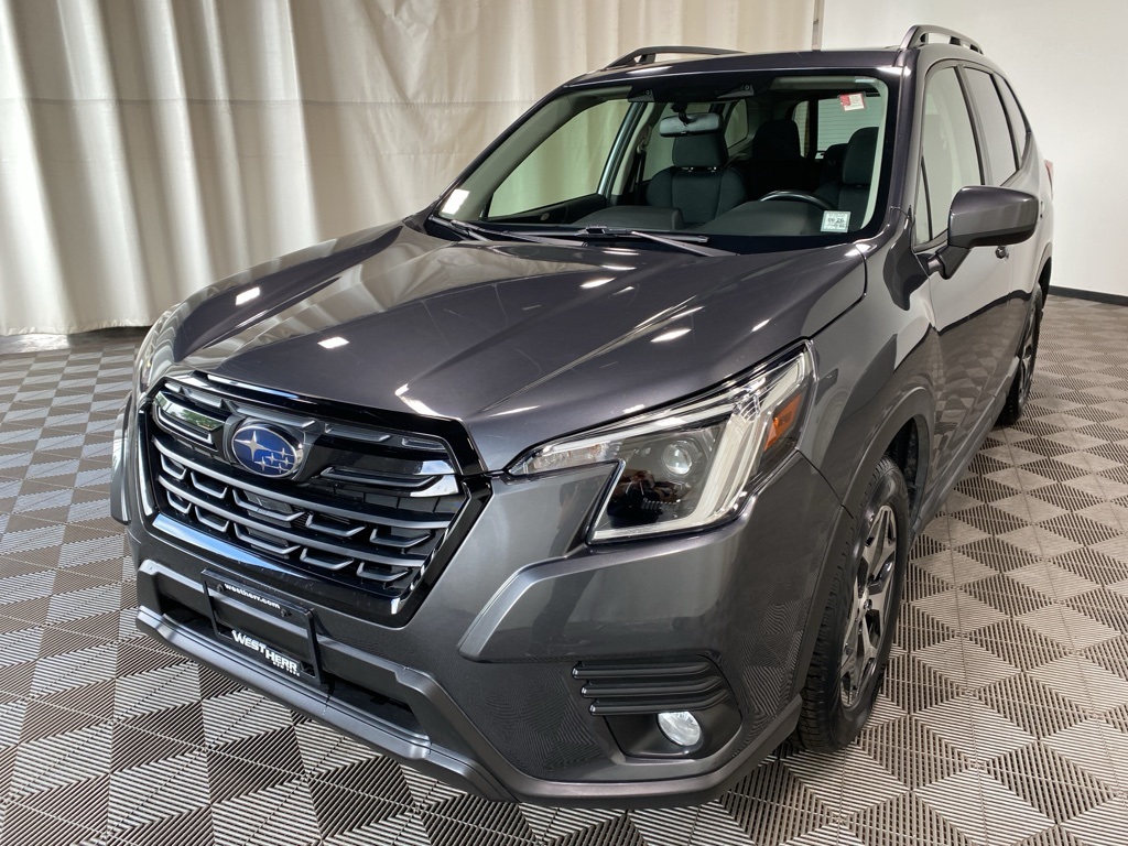 2022 Subaru Forester Premium photo 6