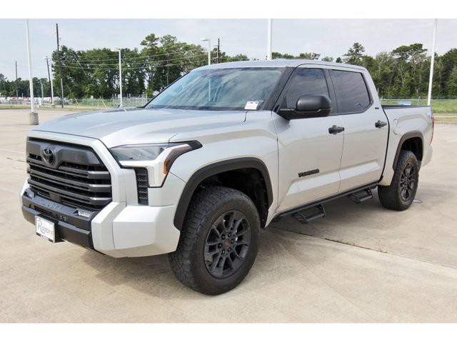 2022 Toyota Tundra SR5 photo 2