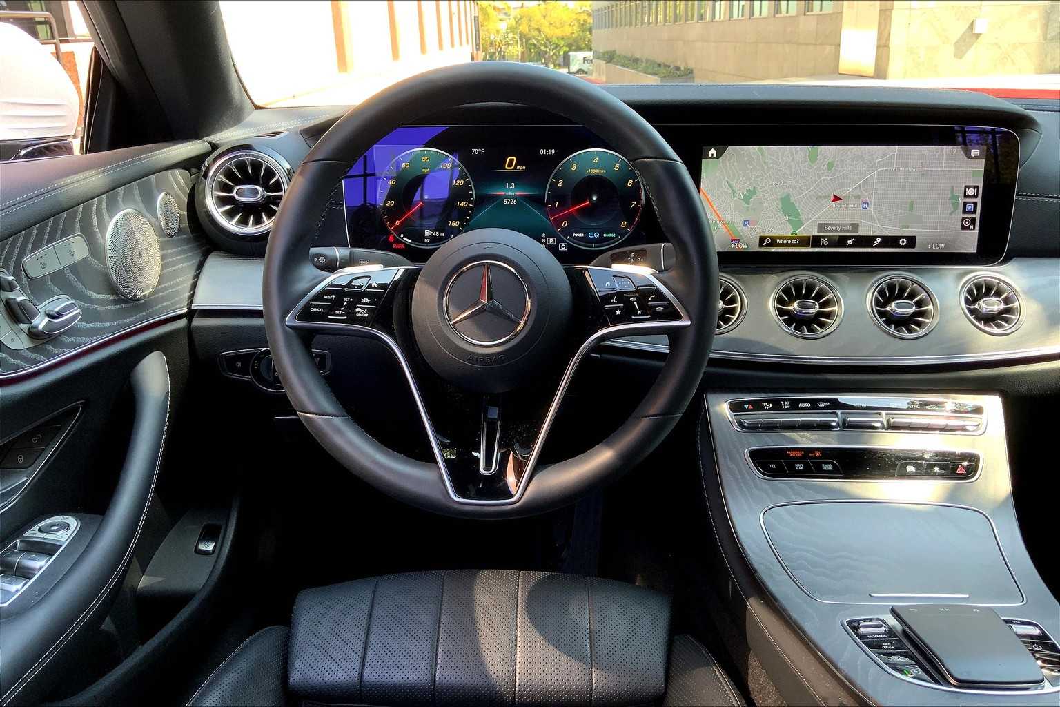 2022 Mercedes Benz E 450 photo 5
