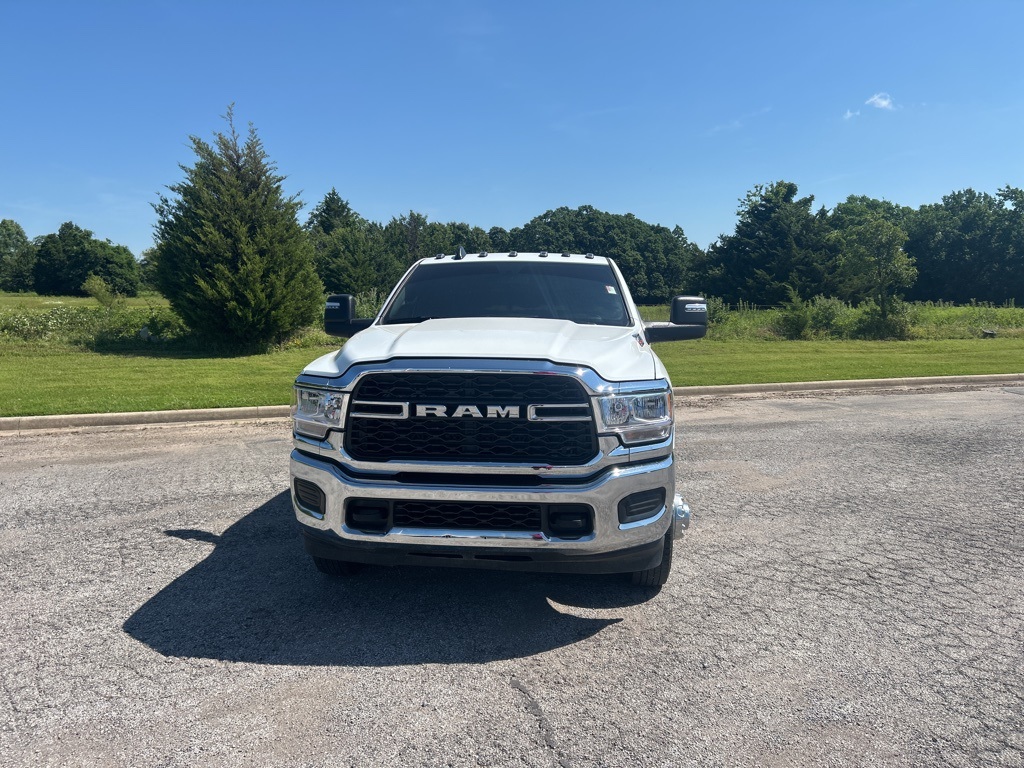 2024 Ram 3500 Tradesman photo 2