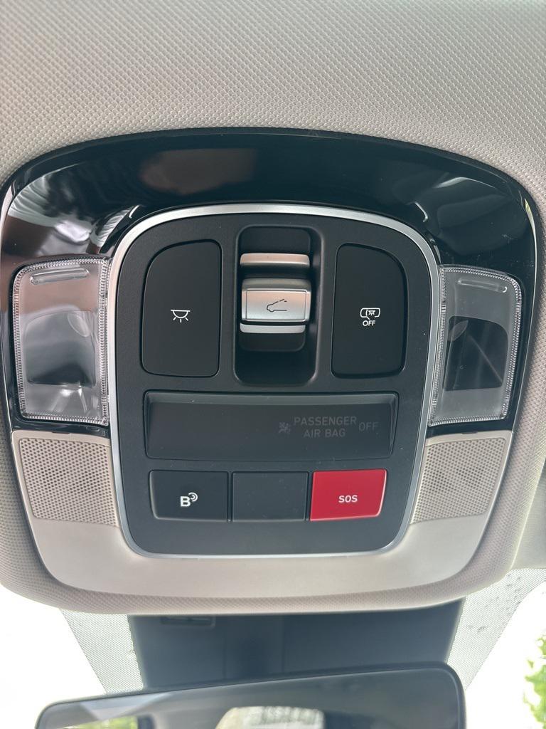 2025 Hyundai Tucson Hybrid Limited photo 16
