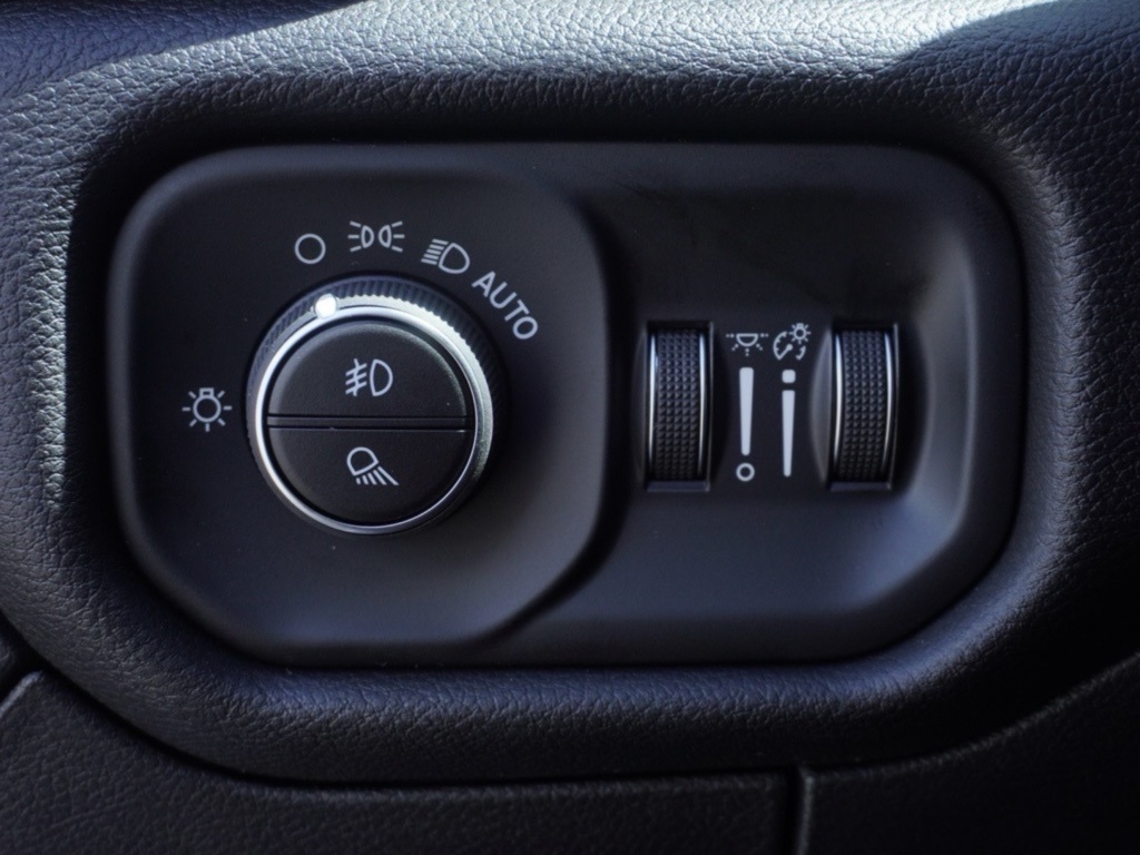 2026 Ram 1500 Rebel photo 12