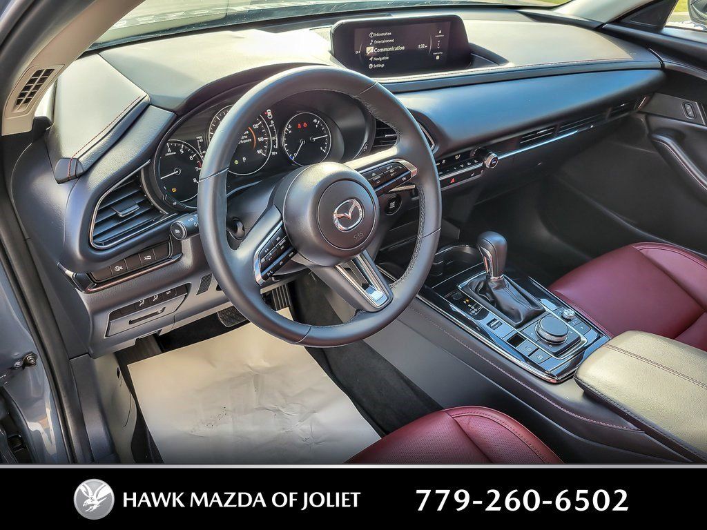 2025 MAZDA CX-30 - Image 8