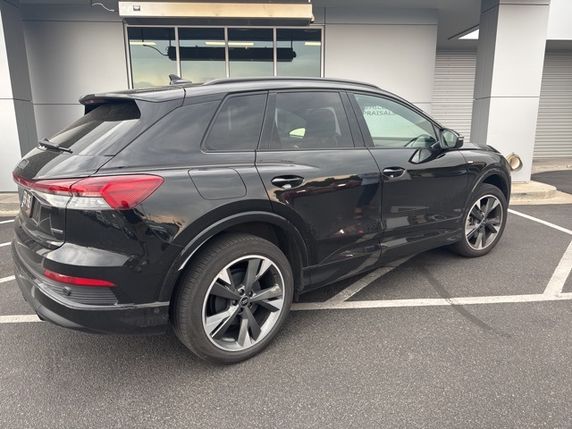 2024 Audi Q4 E-tron Premium Plus photo 3