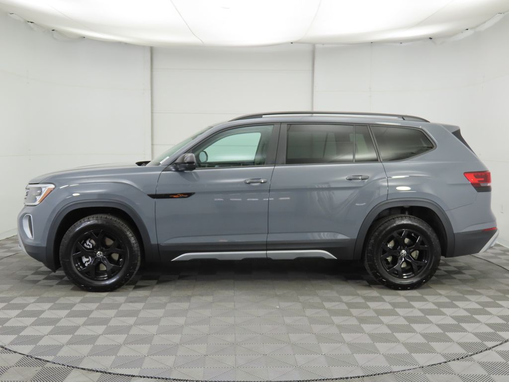 2026 Volkswagen Atlas Peak Edition SE photo 3