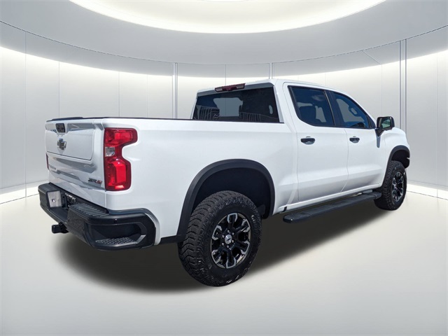 2024 Chevrolet Silverado 1500 ZR2 photo 2