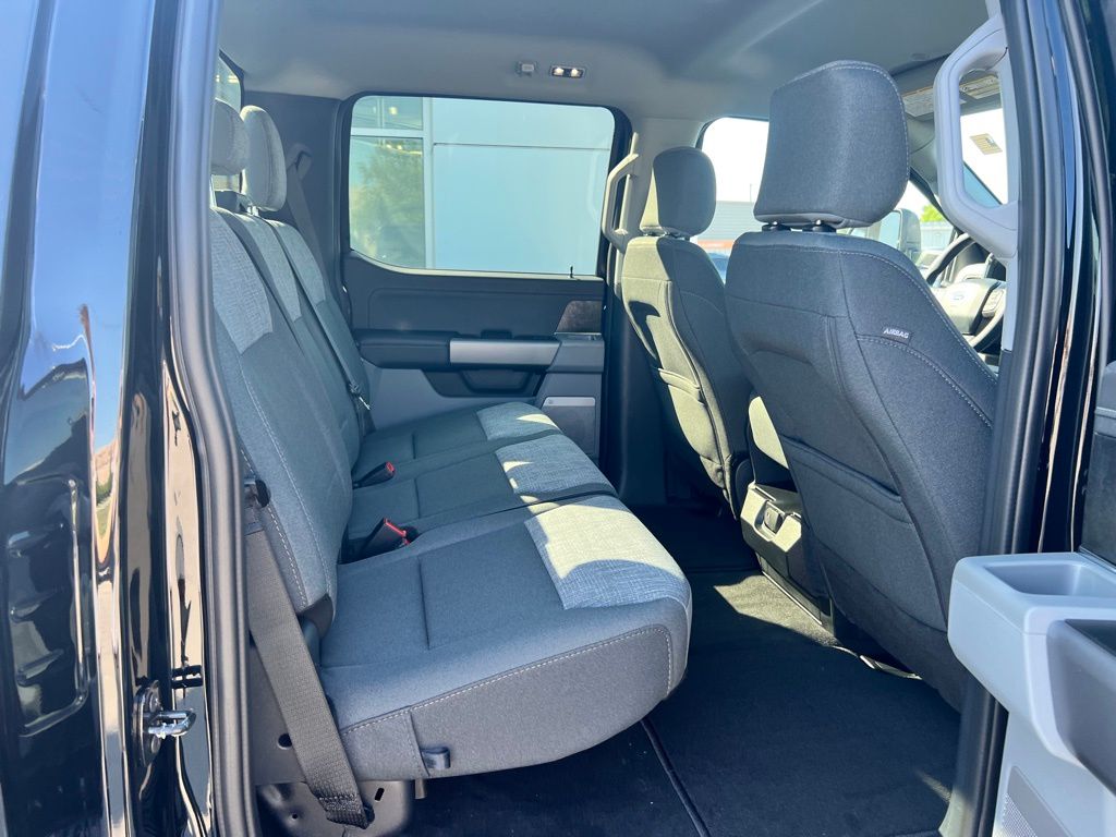 2025 Ford F-350 XLT photo 27