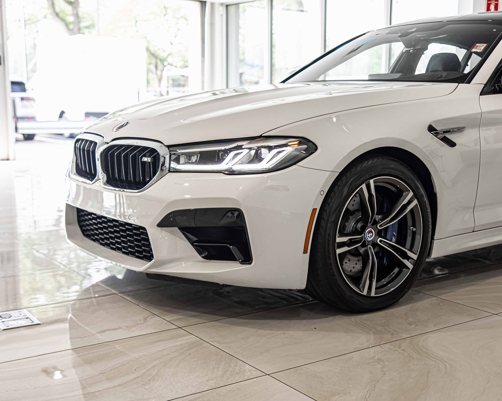 2023 BMW M5 - Image 4