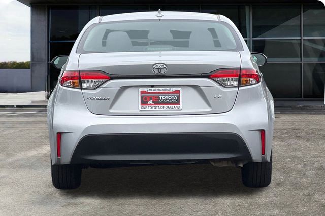2024 Toyota Corolla LE photo 3