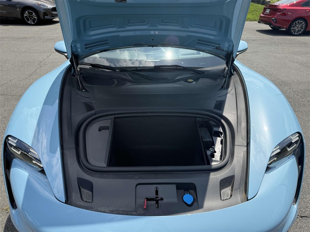 2022 Porsche Taycan Base photo 12