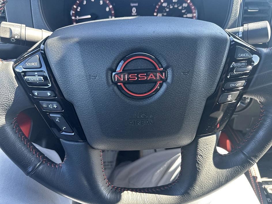 2024 Nissan Frontier PRO-4X photo 12