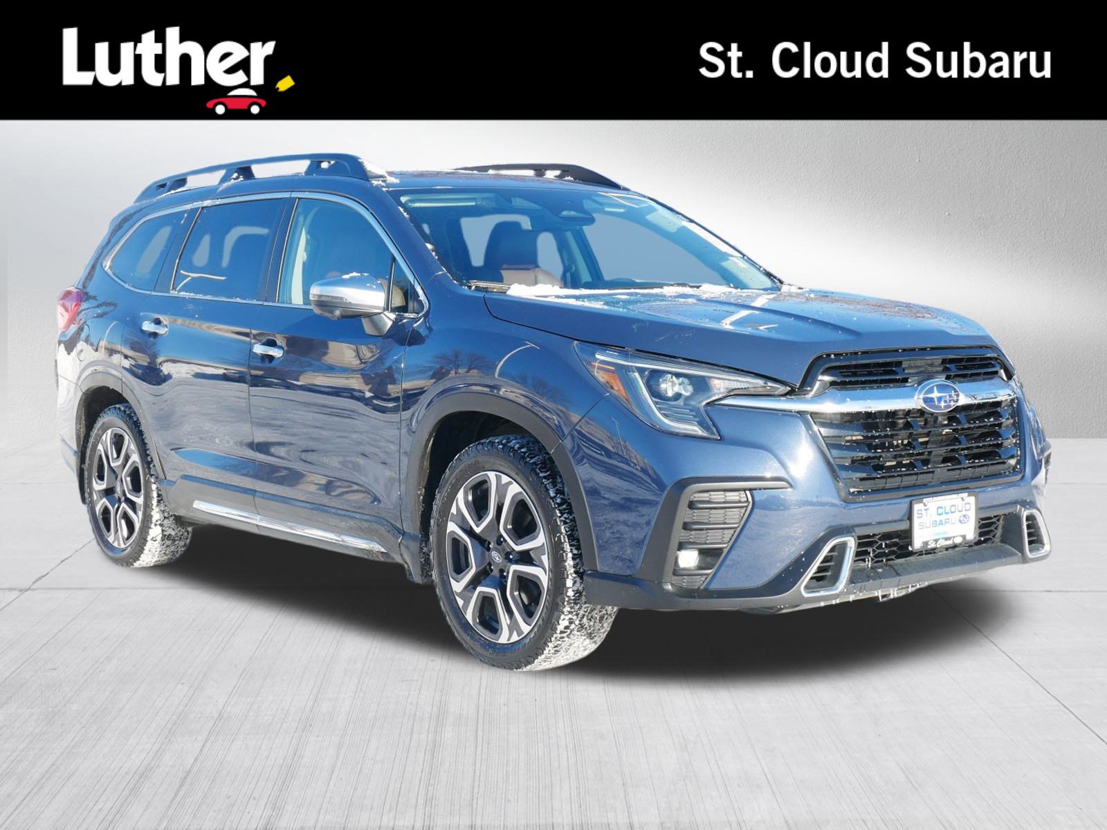 2023 Subaru Ascent Touring's photo