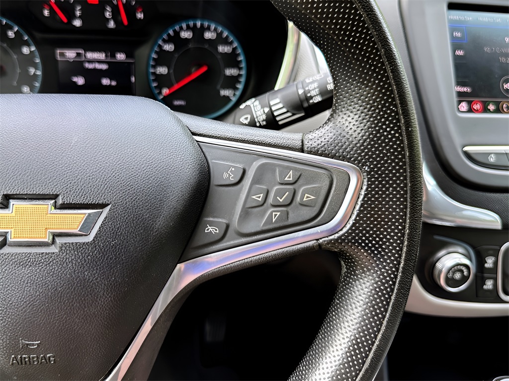 2020 Chevrolet Equinox LS photo 9