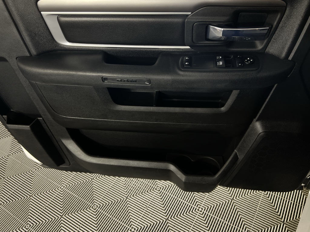 2021 Ram 1500 Classic Tradesman photo 18