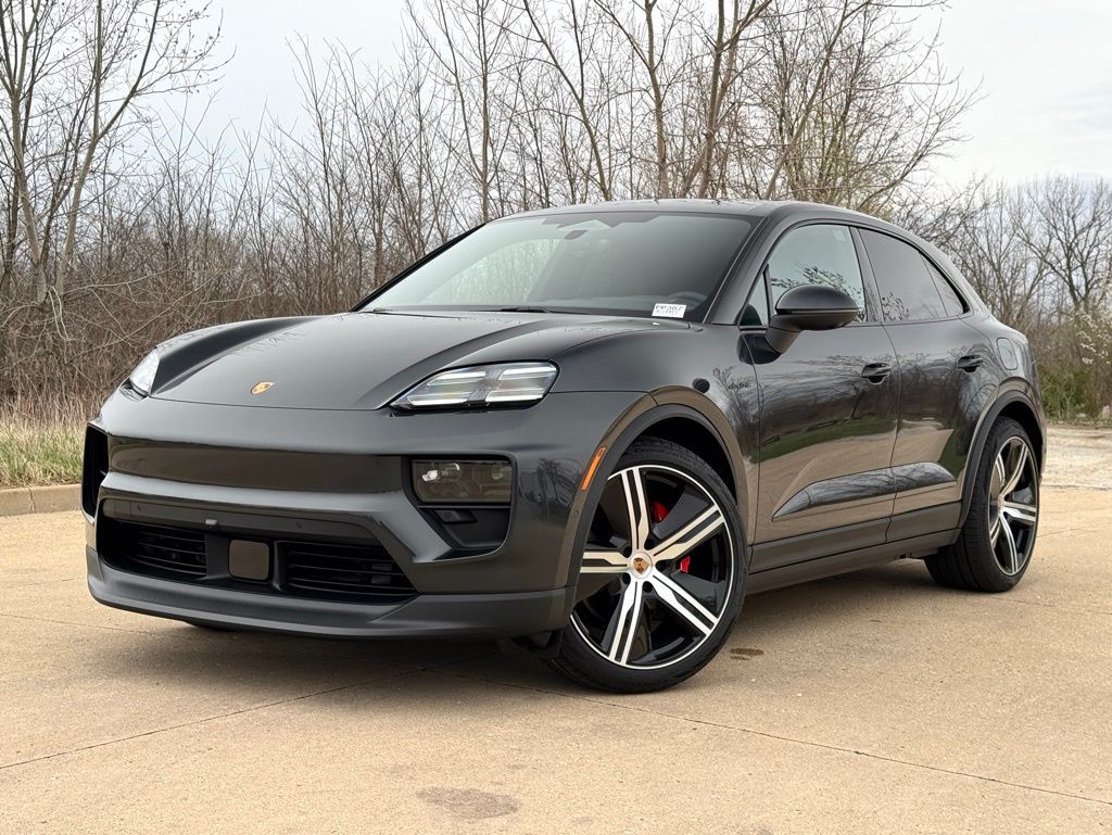 2025 Porsche Macan S