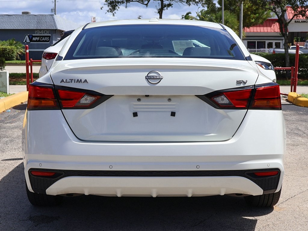 2023 Nissan Altima 2.5 SV photo 9