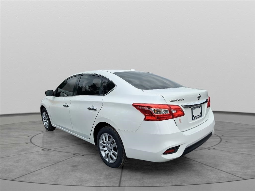 2017 Nissan Sentra photo 4
