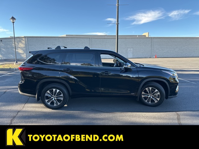 2022 Toyota Highlander XLE's photo