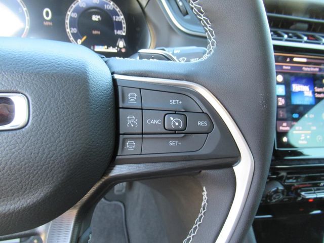 2025 Jeep Grand Cherokee Laredo X photo 17