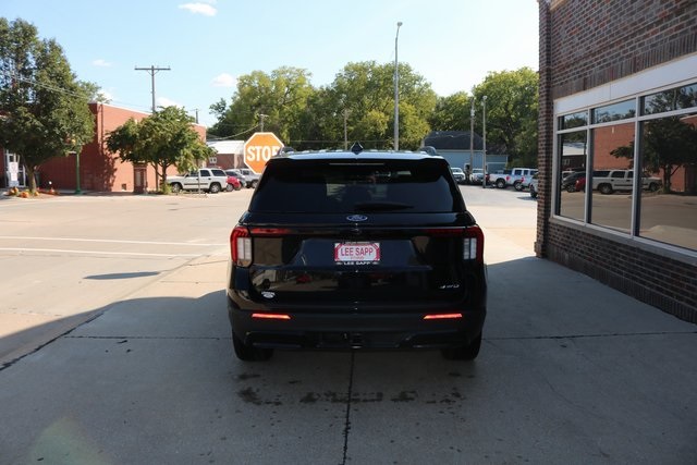 2025 Ford Explorer ST-Line photo 3