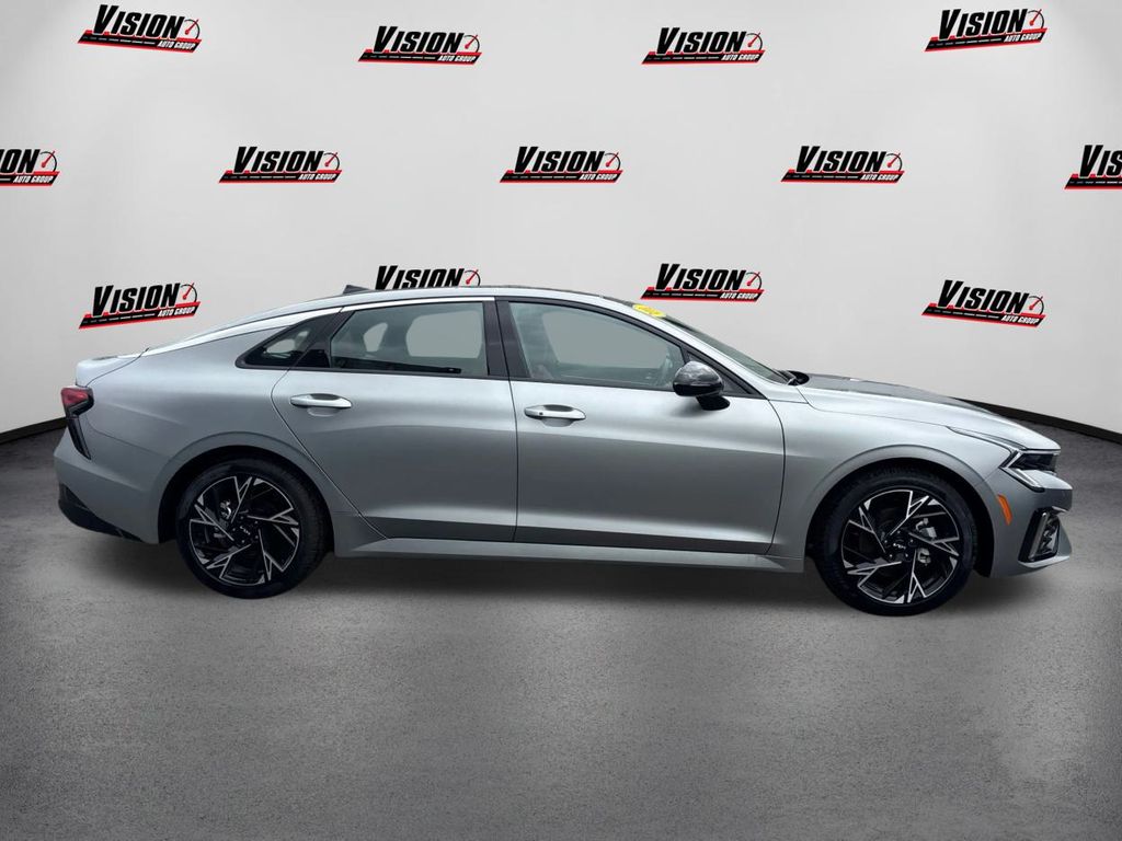 2025 Kia K5 GT-Line photo 2