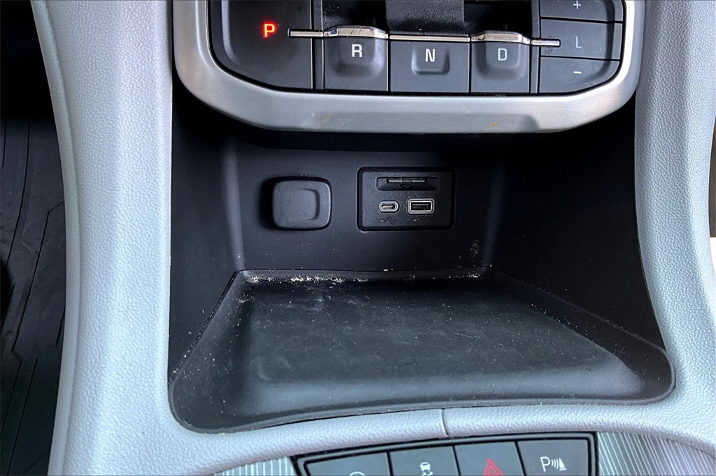 2021 Gmc Acadia SLT photo 16