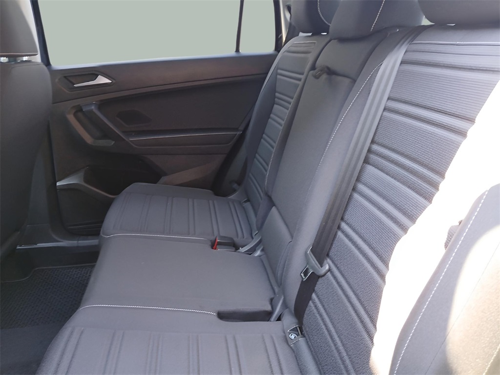 2022 Volkswagen Tiguan S photo 20