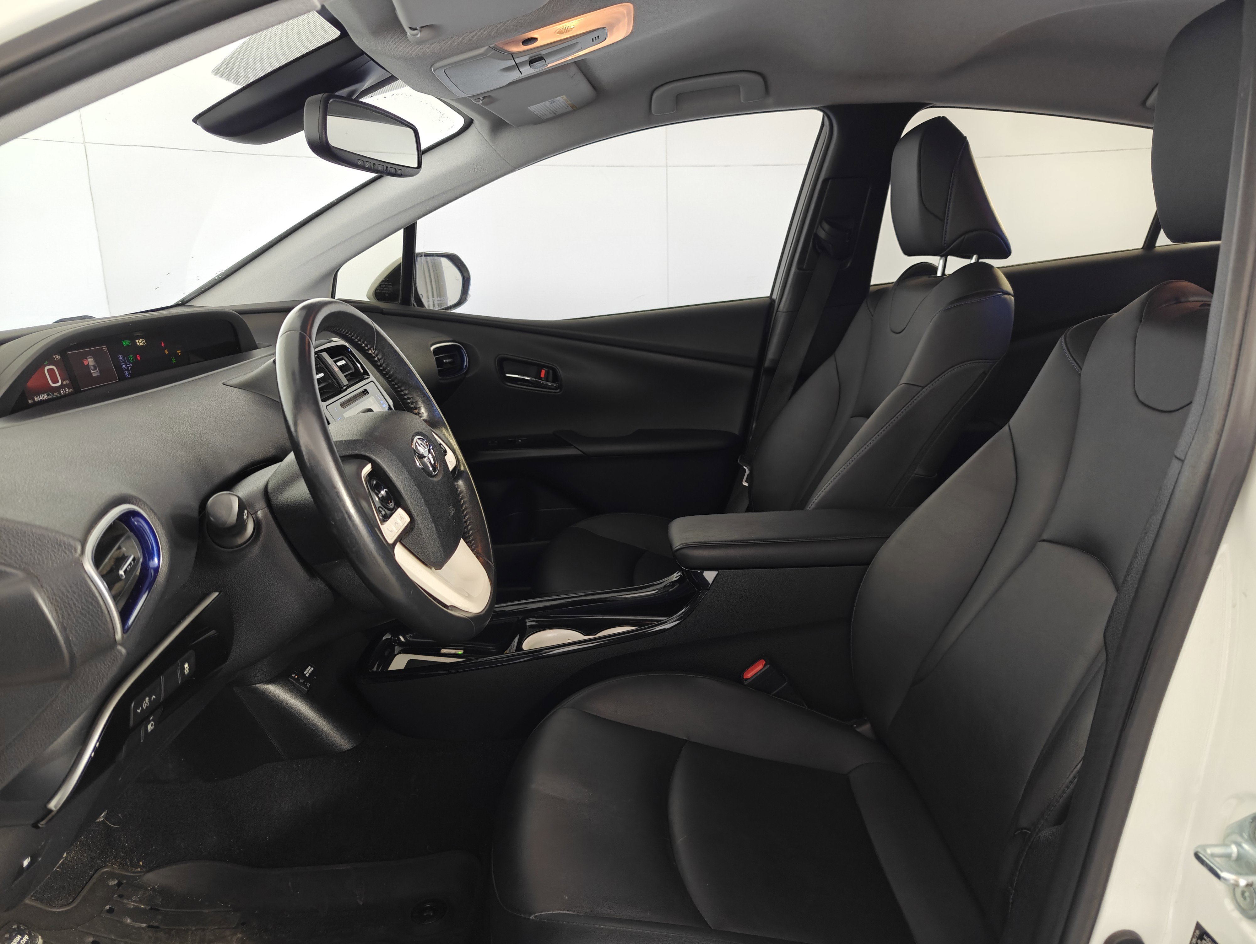 2017 Toyota Prius Four's photo