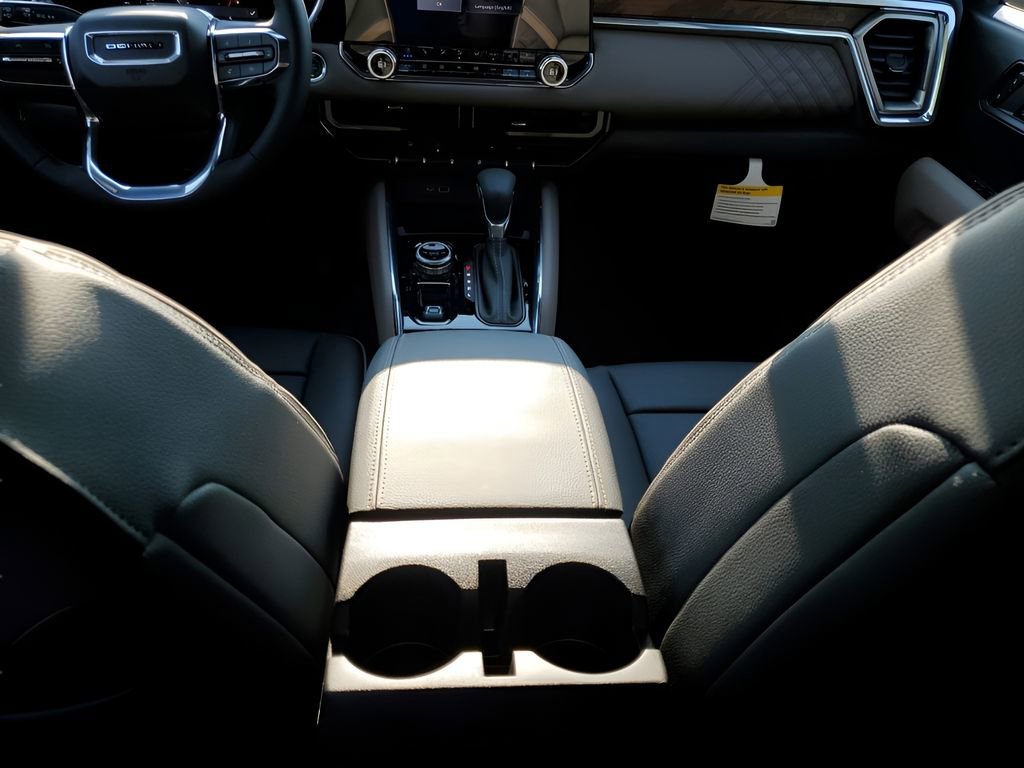 2025 Gmc Canyon Denali photo 22
