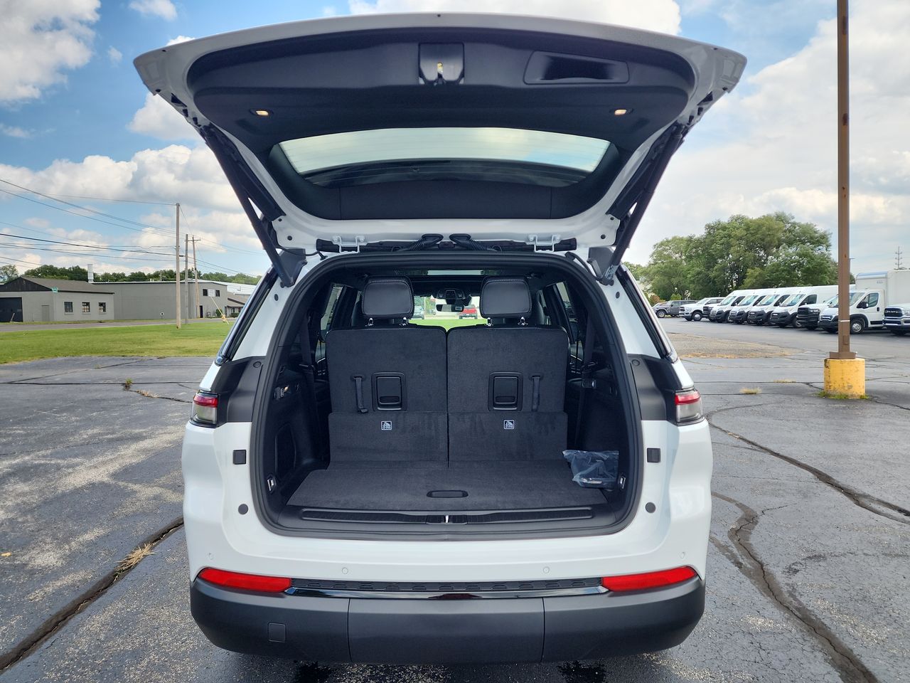 2025 Jeep Grand Cherokee Limited photo 24