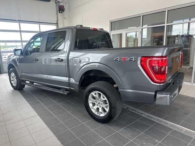 2023 Ford F-150 XLT photo 3
