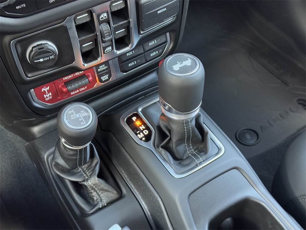 2025 Jeep Wrangler Rubicon X photo 15