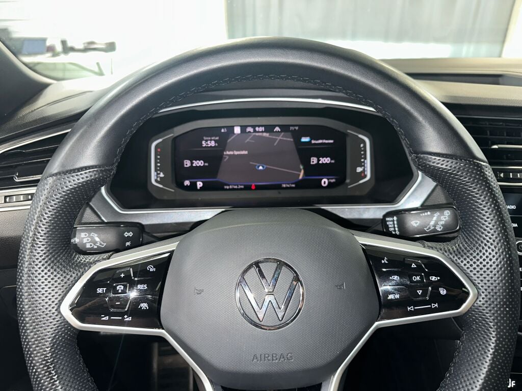 2022 Volkswagen Tiguan SEL Premium R-Line photo 6
