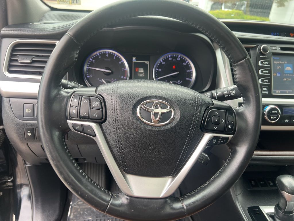 2019 Toyota Highlander Limited photo 10