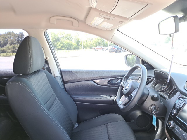 2020 Nissan Rogue S photo 5