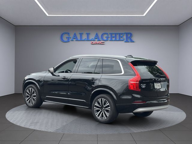 2022 Volvo XC90 T5 Momentum photo 4