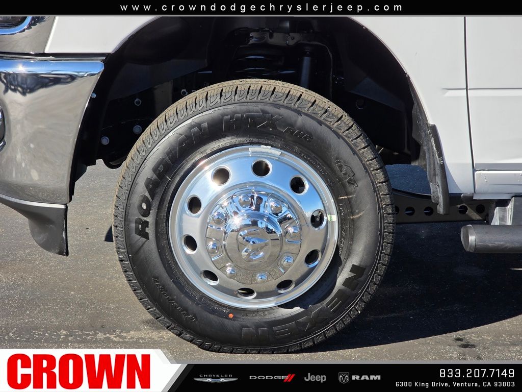 2026 Ram 3500 Tradesman photo 4