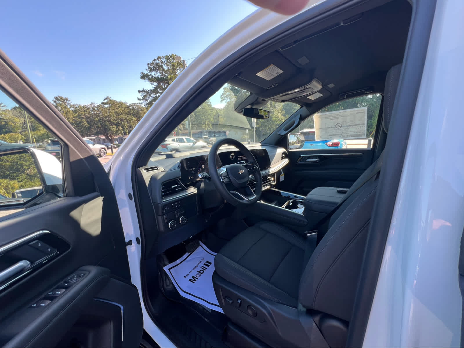 2025 Chevrolet Tahoe LS photo 8