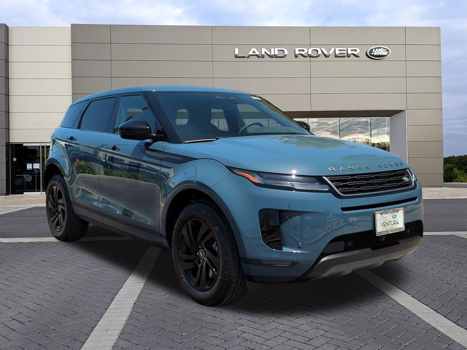 2026 Land Rover Range Rover Evoque S photo 2