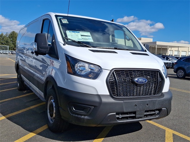 2025 Ford Transit photo 3