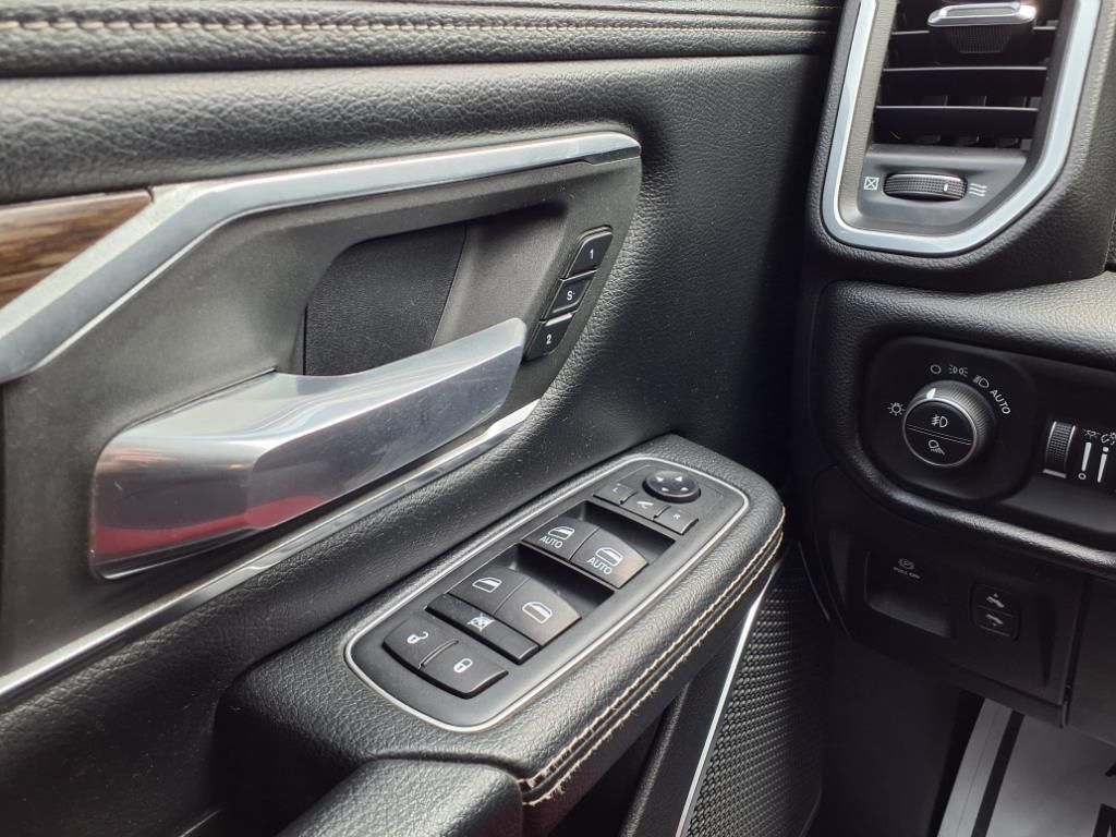 2020 Ram 1500 Laramie photo 11