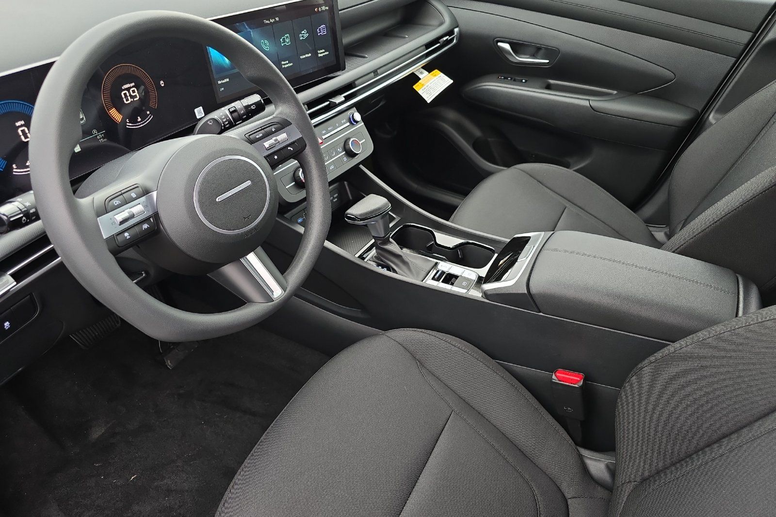 2025 Hyundai Tucson SE photo 9