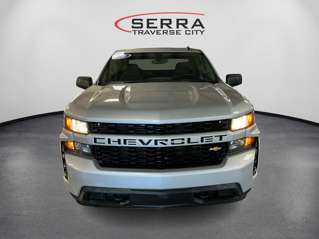 2020 Chevrolet Silverado 1500 Custom photo 2