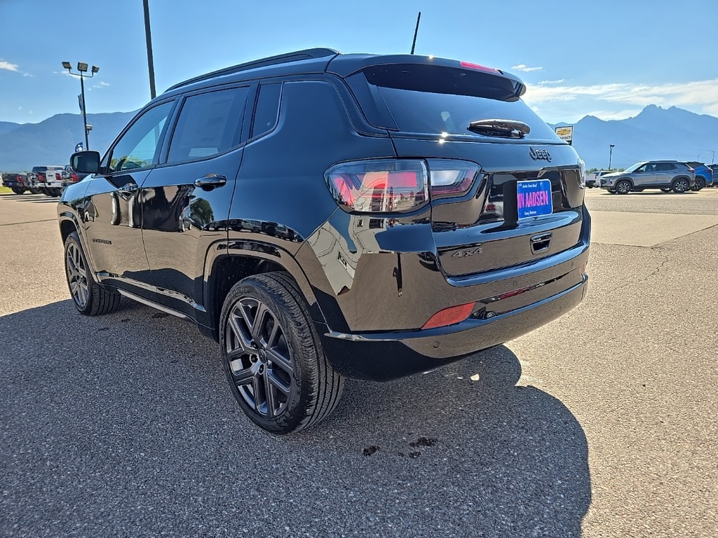 2025 Jeep Compass Limited photo 4