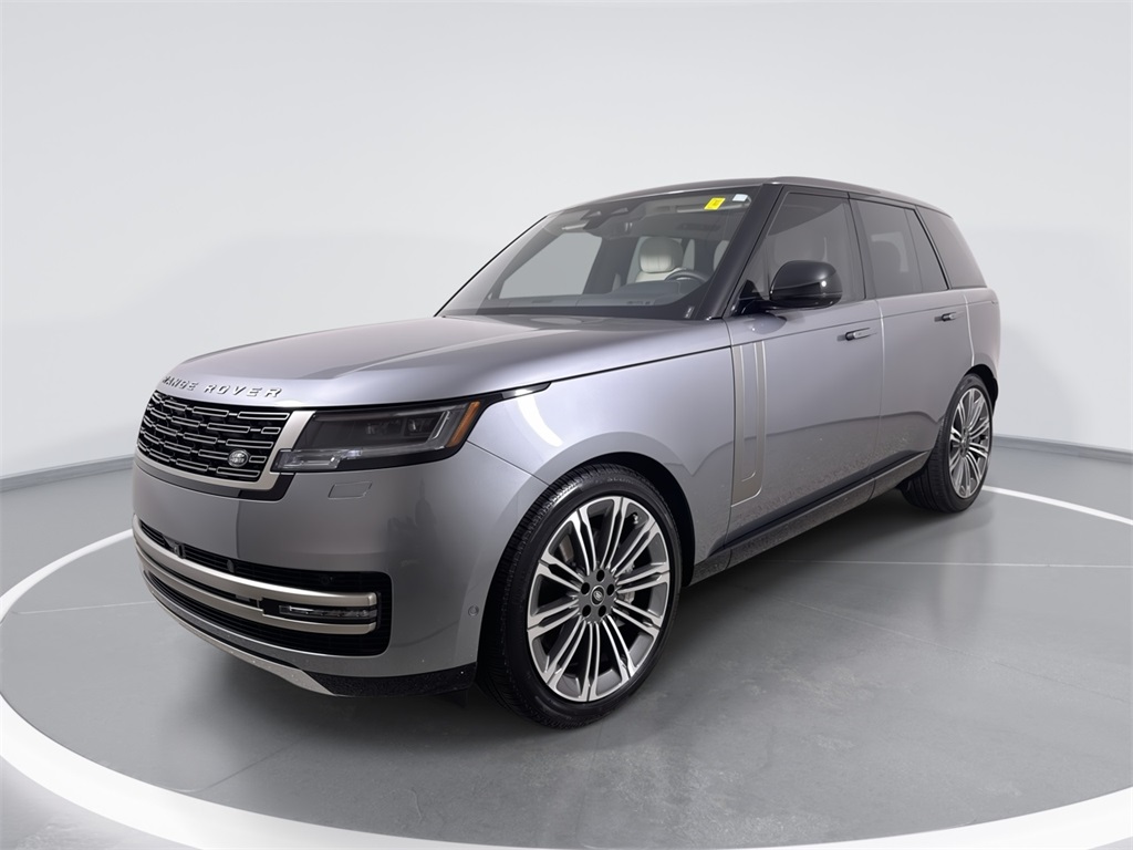 2025 Land Rover Range Rover SE's photo