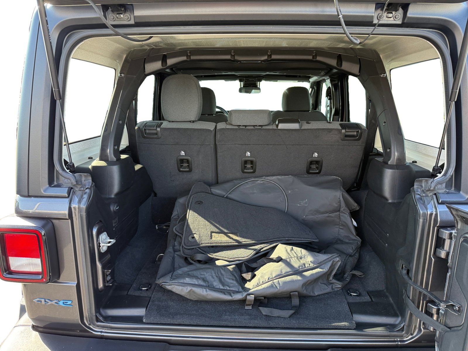 2024 Jeep Wrangler Sport S 4xe photo 17